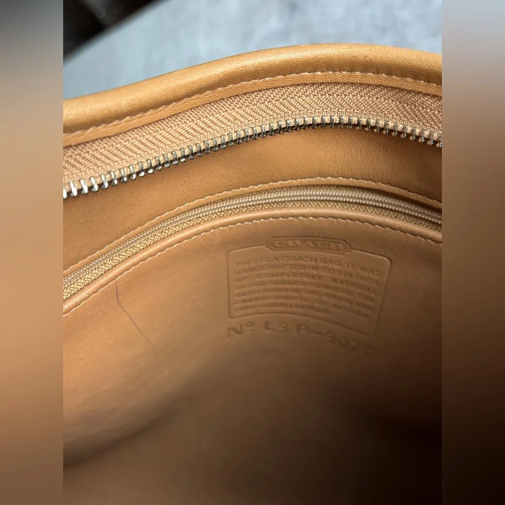 Vintage Coach Andrea, Tan - Picture 13 of 16